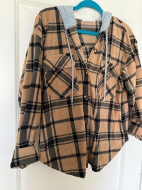 Active USA Tan & Black Plaid Hooded Shacket